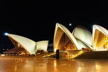 Sydney Opera Evi Gece Manzarası. Çekim yeri: Avustralya, Sydney
