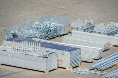 Depo malzemeleri. Çekim Konumu: Koto -ku, Tokyo