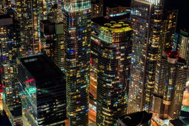 Gece görüşünün ışıltılı gökdeleni. Çekim Konumu: Toronto