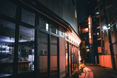 Gece lokantasında. Çekim yeri: Shibuya -ku, Tokyo