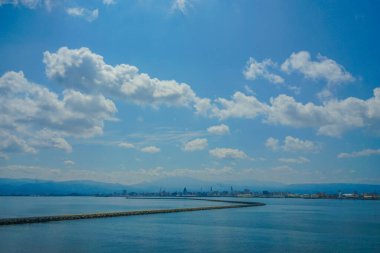 Deniz ve şehir manzarası (Aomori). Çekim Konumu: Aomori