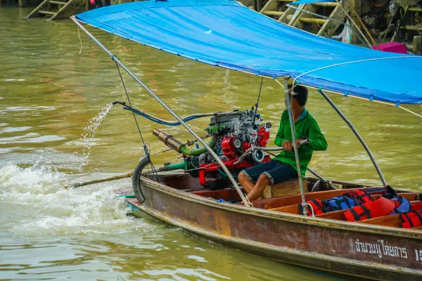Marinheiros Tailandeses Barcos Tradicionais Localização Tiroteio Kingdom Thailand Imagens Royalty-Free