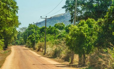 Dağ manzaralı yol. Çekim Konumu: Sri Lanka, Colombo