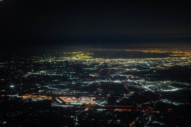 Gece görüşünün hava fotoğrafı. Çekim Konumu: Chiba Bölgesi
