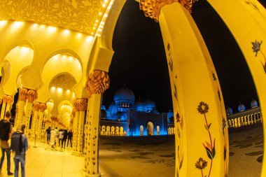 Şeyh Zayed Camii (Abu Dabi, BAE). Çekim yeri: Abu dhabi