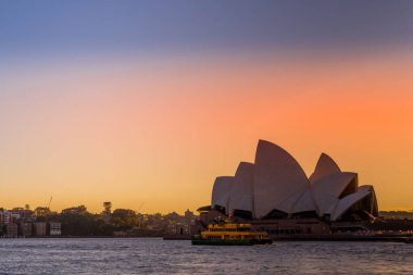 Sydney Opera Evi 'nin günbatımı. Çekim yeri: Sydney, Avustralya