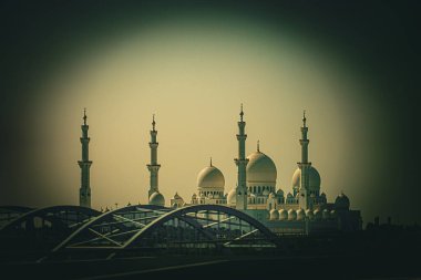 Tapınak silueti (Abu Dabi). Çekim yeri: Abu dhabi