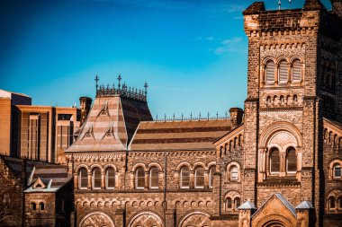 Toronto Üniversitesi gün batımı. Çekim Konumu: Toronto