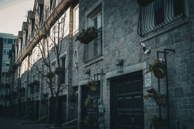Taştan konak (Toronto). Çekim Konumu: Toronto