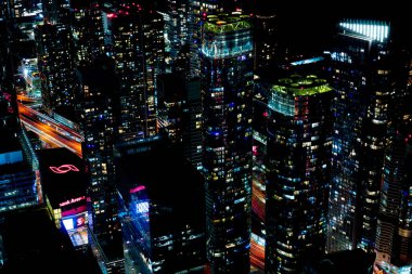 Gece manzarası ve trafik akışı. Çekim Konumu: Toronto