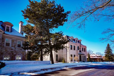 Kışın yerleşim bölgesi. Çekim yeri: Montreal, Kanada
