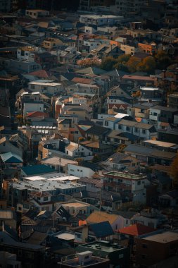 Konut manzaralı akşam manzarası. Çekim yeri: Setagaya Ward, Tokyo