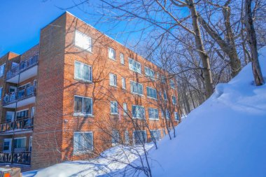 Kışın yerleşim bölgesi. Çekim yeri: Montreal, Kanada