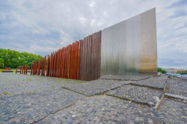 Metal duvar ve sütun sanatı. Çekim yeri: Macaristan, Budapeşte