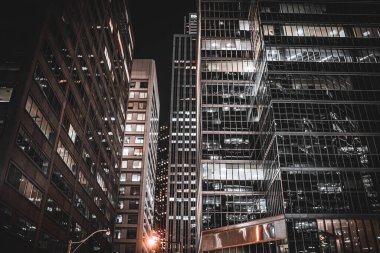 Binalar ve trafik ışıkları. Çekim Konumu: Toronto