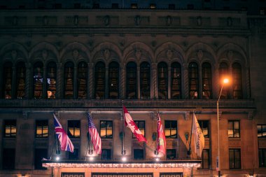 Toronto 'da bayrağı göndere çekiyorum. Çekim Konumu: Toronto