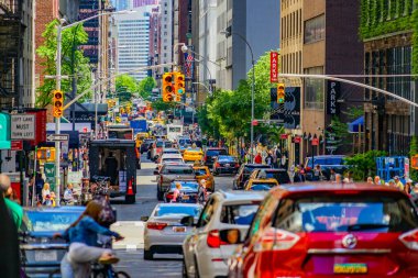 New York trafiği ve şehir manzarası. Çekim yeri: New York, Manhattan