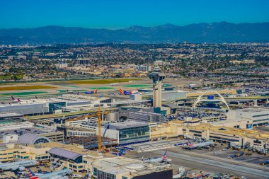 Los Angeles havaalanı terminali mimarisi. Çekim yeri: Los Angeles