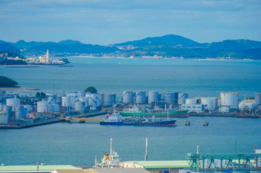 Gemi limanda yüzüyor. Atış Konumu: Fukuoka Bölgesi