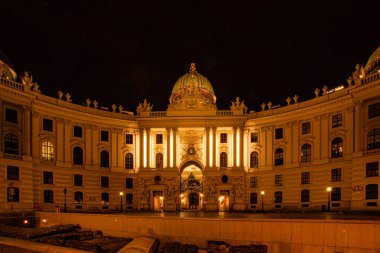 Hofburg Sarayı 'nın aydınlanması. Çekim yeri: Avusturya, Viyana