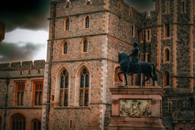 Windsor Şatosu heykeli. Çekim Konumu: İngiltere, Londra