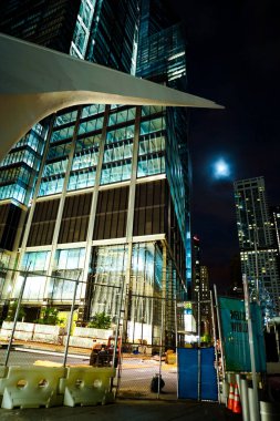 New York şehri ve Ay. Çekim yeri: New York, Manhattan