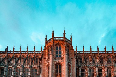 Sunset ve Windsor Kalesi kuleleri. Çekim Konumu: İngiltere, Londra