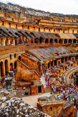 Kolezyumun içindeki yapı