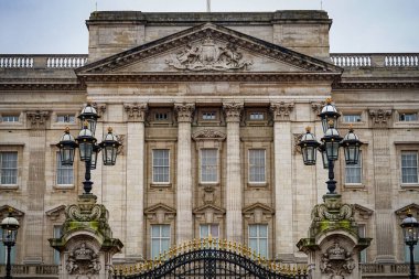 Buckingham Sarayı cephesi