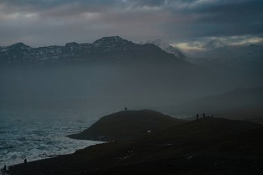 İzlanda 'daki Buzul Tepesi manzarası