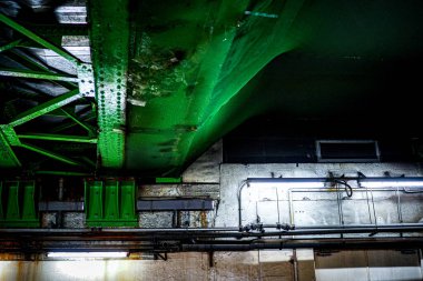 Shinjuku Bölgesi, Tokyo 'da yeşil çelik çerçeve