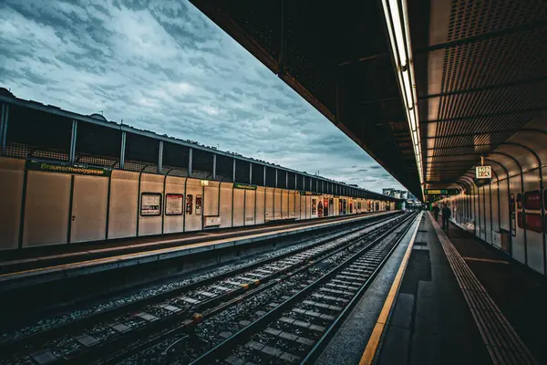 Viyana metro platformu Viyana, Avusturya