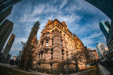 Old City Hall ve Toronto silueti