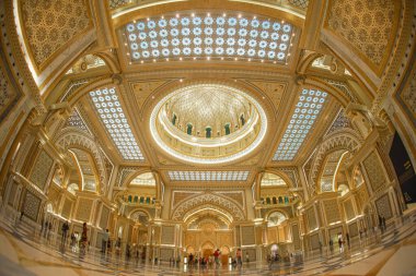 Abu Dabi 'deki Altın Saray Salonu