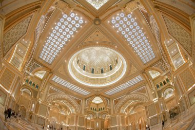 Sarayın görkemli kubbesi