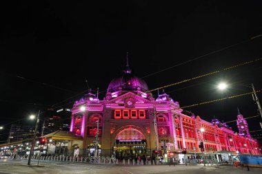 Çakmaktaşlar İstasyonu 'nun gece görüntüsü