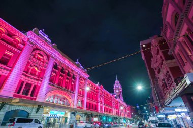 Flinders istasyon gece görünümü