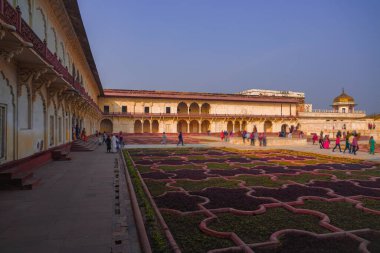 Hindistan 'daki Agra Kalesi Bahçeleri