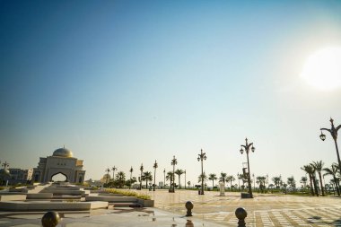 Qasr Al Watan Kapısı gün doğumunda