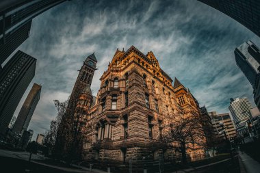 Toronto eski belediye binası ve sokak lambaları