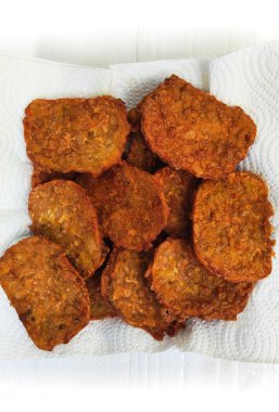 Kağıt Havluyla Kızarmış Tempe Mendoan