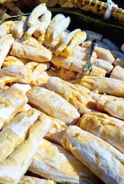 Geleneksel Endonezya Peuyeum Bandung Mayalanmış Cassava Pazarı Gösterimi