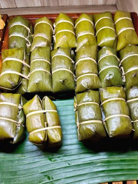 Geleneksel Endonezya Tuzlu Pirinç Keki Paketleri, Lemper