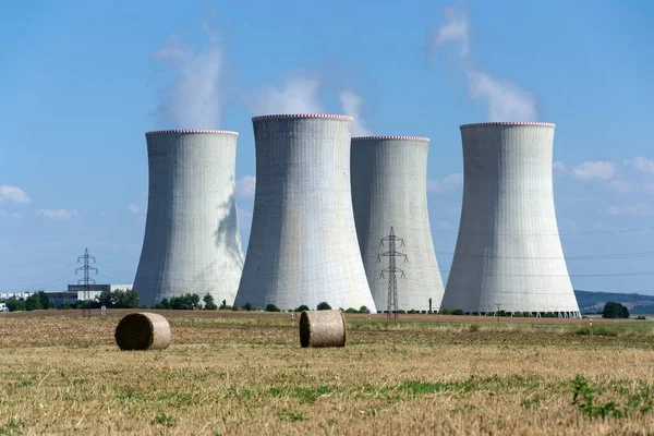 Koeltorens Kerncentrale Zelfvoorziening Energiegebied Dukovany Tsjechië — Stockfoto