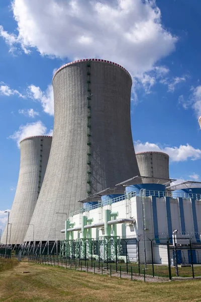 Hűtőtornyok Atomerőműben Energetikai Önellátás Dukovany Cseh Köztársaság — Stock Fotó
