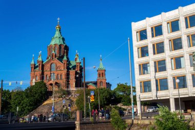 Doğu Orhodoks Uspenski katedrali ile şehir manzarası, Etelasatama güney limanında Kauppatori 5 Temmuz 2024 Helsinki, Finlandiya.