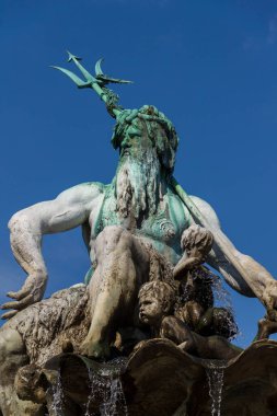 1891 yılında Reinhold Begas, Berlin, Almanya 'dan Yunan tanrısı Poseidon ile Neptün Çeşmesi