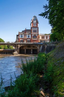 Hidroelektrik santrali Hucak, 1912, Hradec Kralove, Çek Cumhuriyeti, güneşli gün