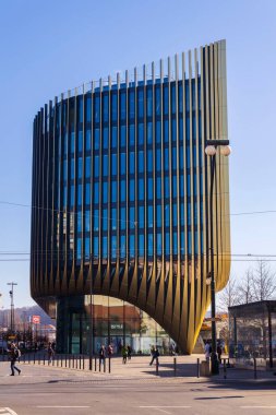 5 Mart 2025 'te Çek Cumhuriyeti Prag' da Zaha Hadid Mimarlar 'ın Masarycka ofisi ve perakende binası.