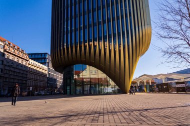 5 Mart 2025 'te Çek Cumhuriyeti Prag' da Zaha Hadid Mimarlar 'ın Masarycka ofisi ve perakende binası.
